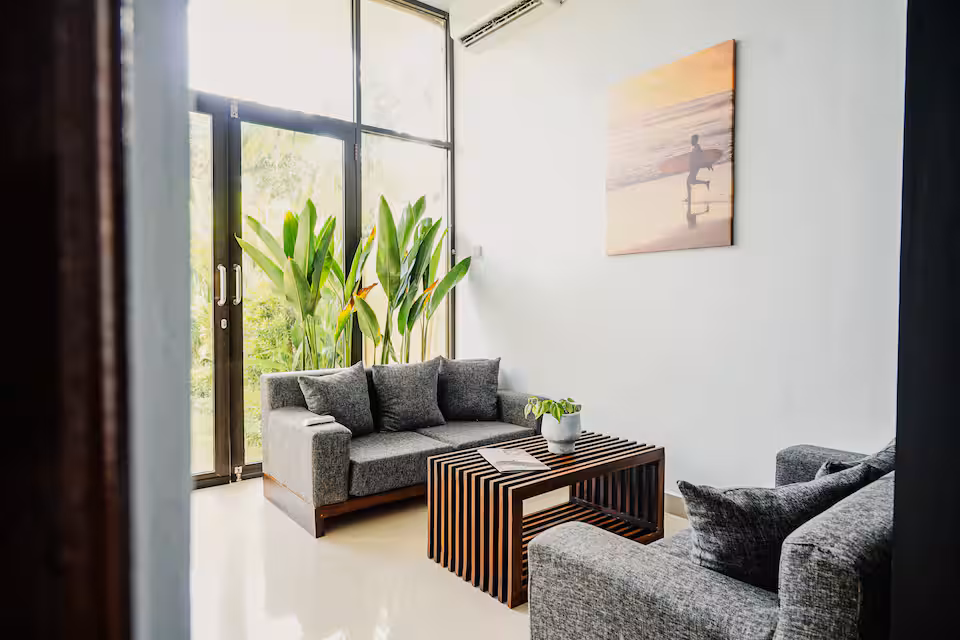 Living room image 3